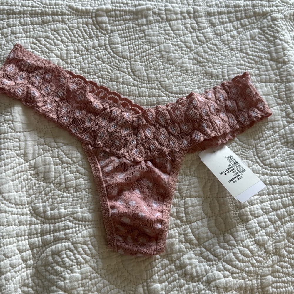 Hanky panky brand new with tags one size fits all desert rose.